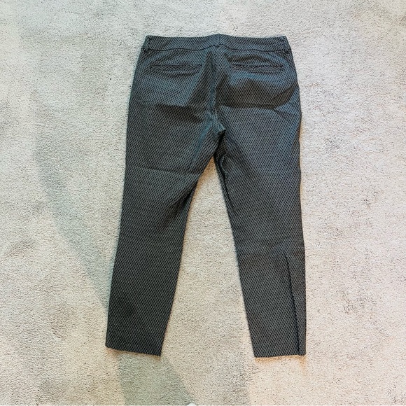 Old Navy Pixie Pants, Black and White Pattern, Size 10 - Picture 8 of 9